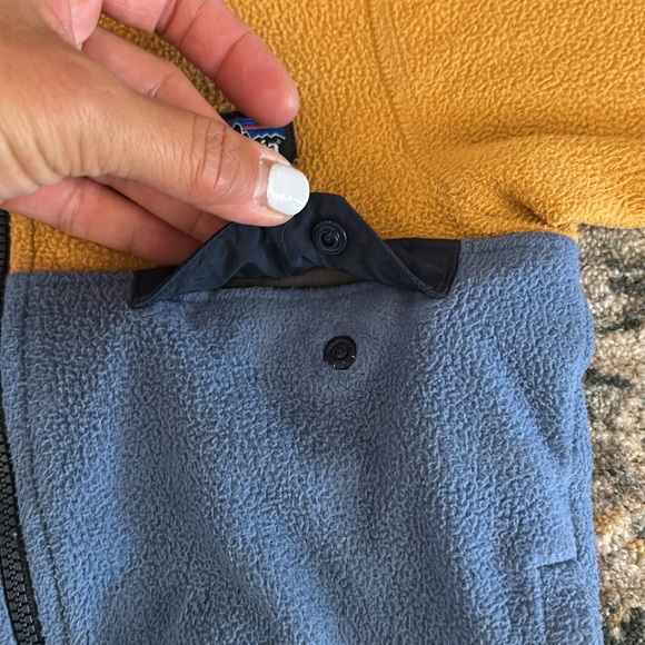 Patagonia Boys Fleece Zip-up Sweater - Picture 3 of 7